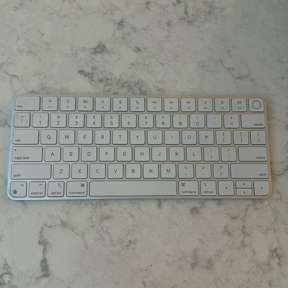 Magic Keyboard with Touch ID for Mac models with Apple silicon